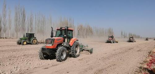 向着春天出发 瓜州春耕备耕热潮涌动，农机购销与服务保障双管齐下